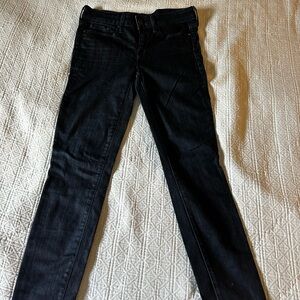 Vince Dark Denim Skinny Jeans Classic Style